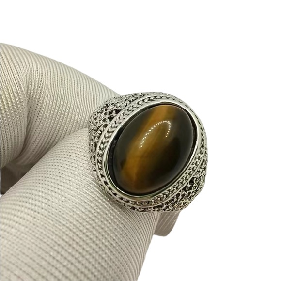 Brown Stone and Cut Metal Silver Oval Ring - Picture 7 of 7